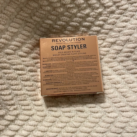 Makeup Revolution Soap Styler Hold Brow In Place - NEW and Sealed (5g) - Picture 3 of 3